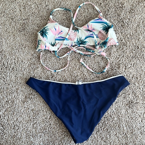 Cupshe Pineapple Bikini set - Picture 4 of 4